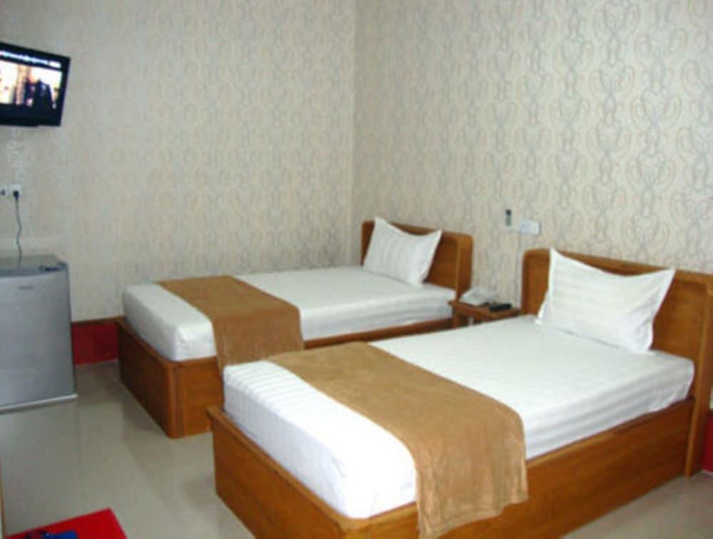 Aung Tha Pyay Hotel 3 Yangon Esterno foto