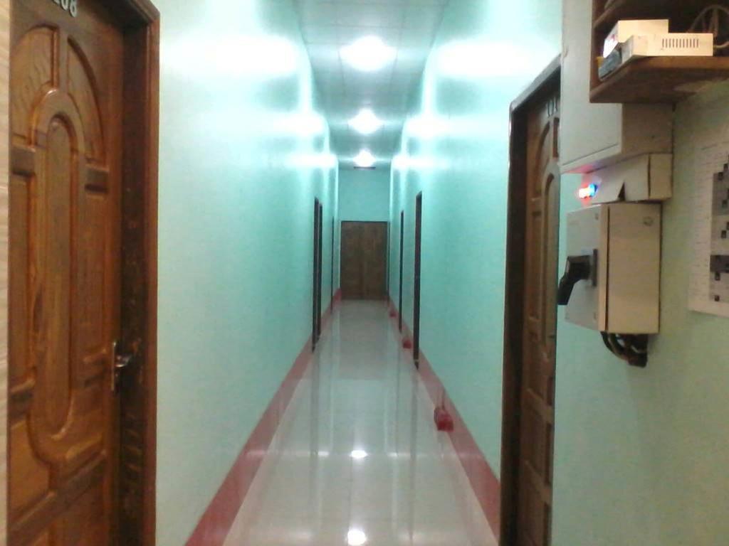 Aung Tha Pyay Hotel 3 Yangon Camera foto
