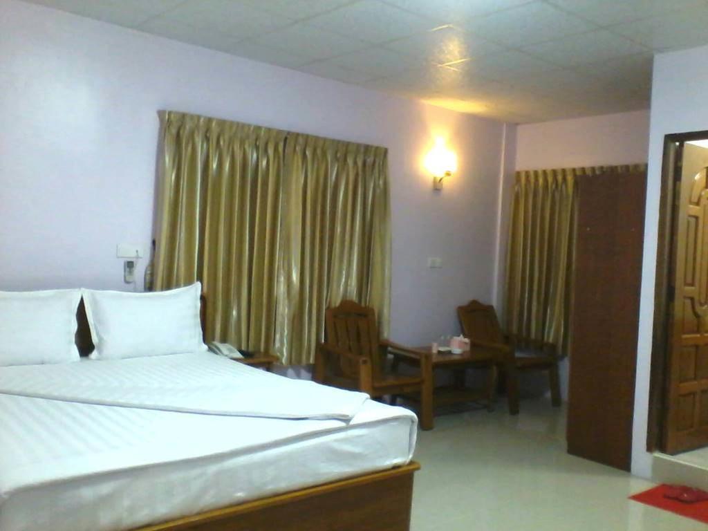 Aung Tha Pyay Hotel 3 Yangon Camera foto