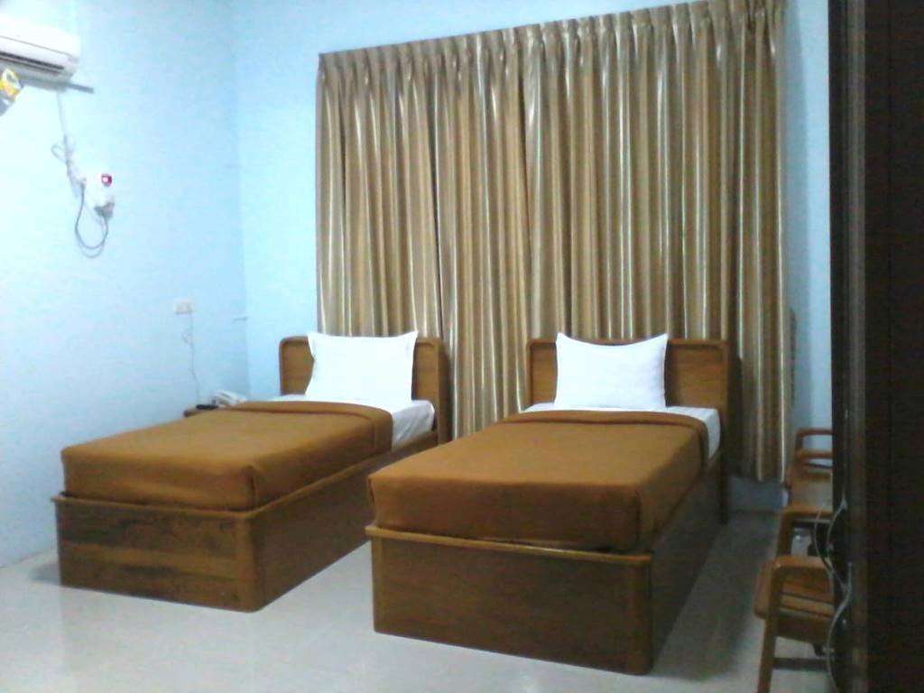 Aung Tha Pyay Hotel 3 Yangon Camera foto