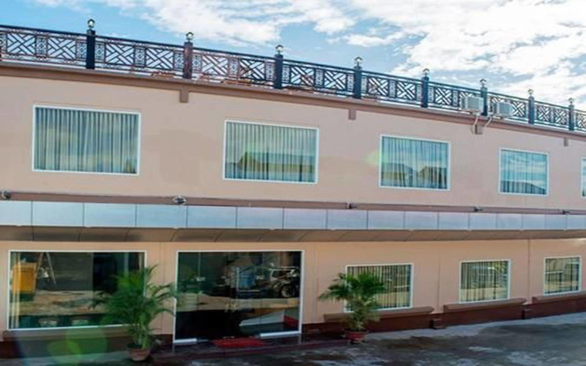 Aung Tha Pyay Hotel 3 Yangon Esterno foto