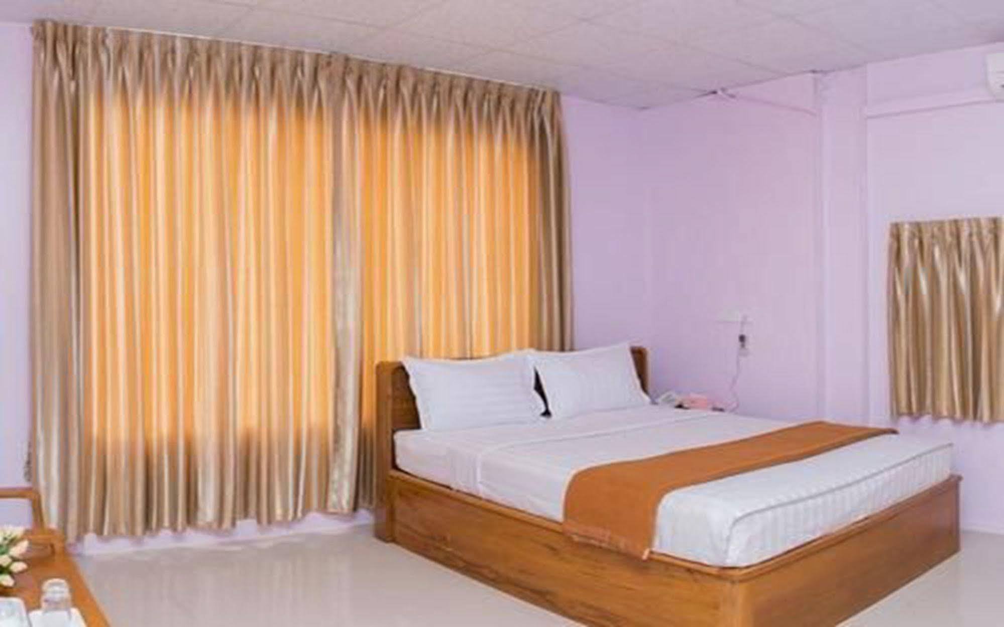 Aung Tha Pyay Hotel 3 Yangon Esterno foto