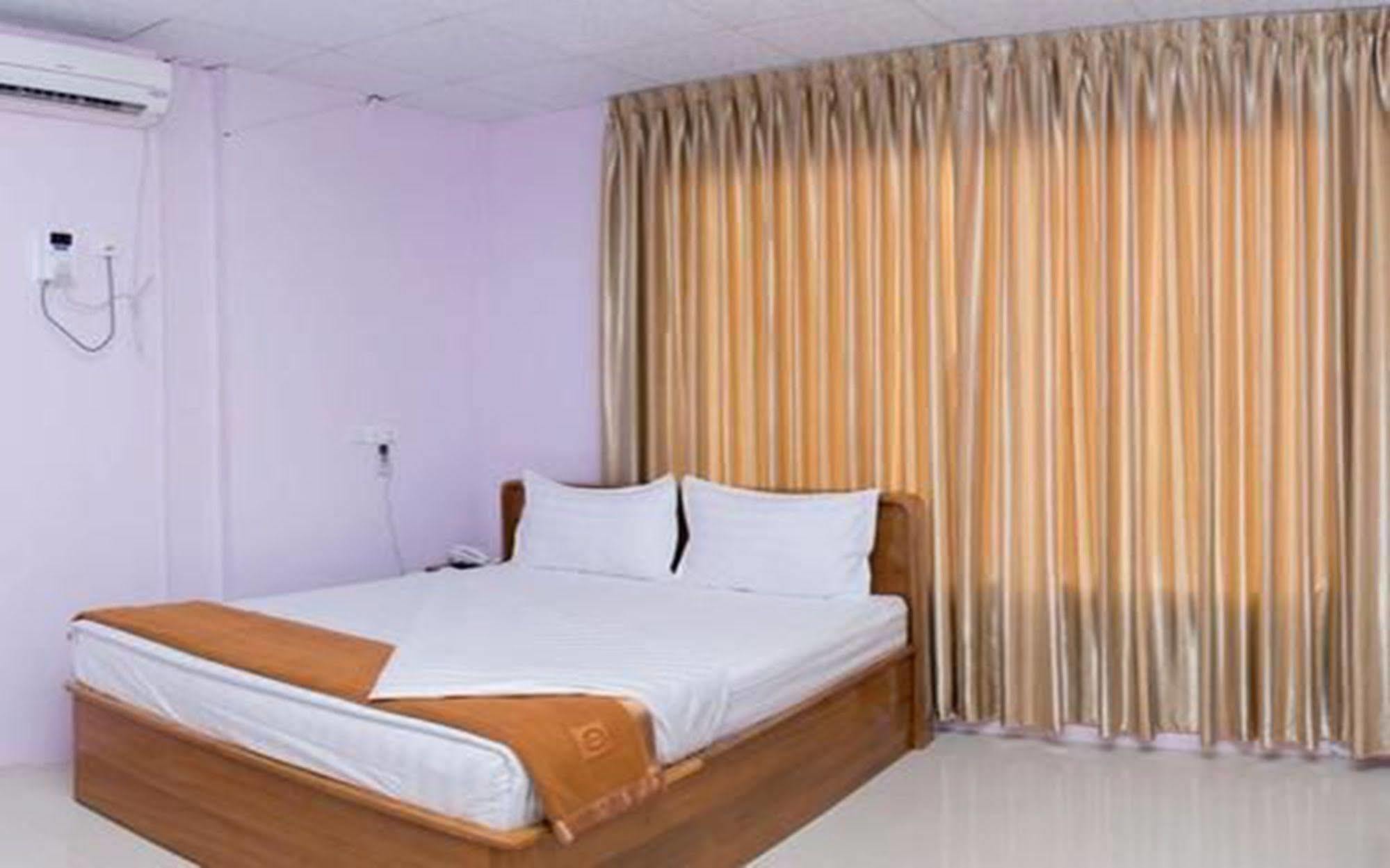 Aung Tha Pyay Hotel 3 Yangon Esterno foto