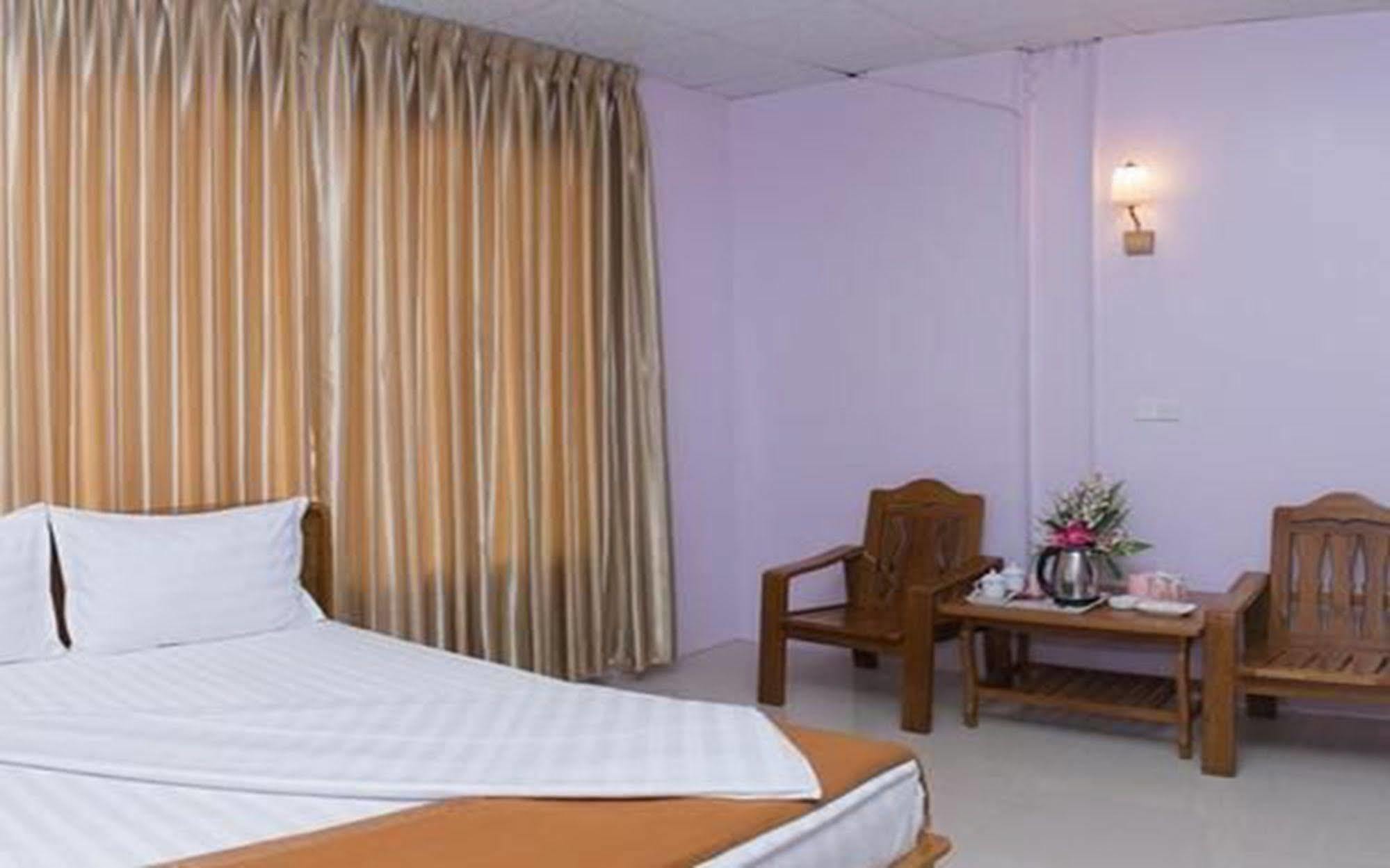 Aung Tha Pyay Hotel 3 Yangon Esterno foto